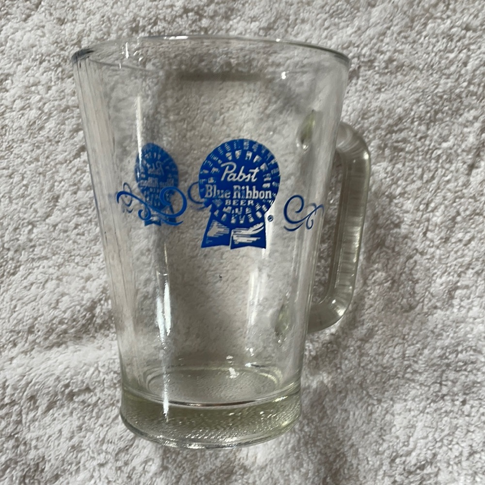 32 ounce pabst blue ribbon beer mug pitcher